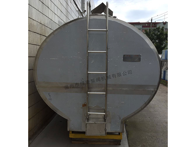 10T卧式制冷罐侧面