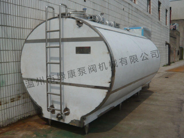 12T卧式制冷罐侧面