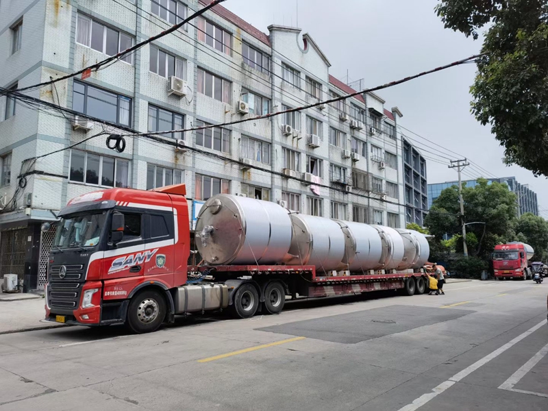 10T立式制冷罐运输